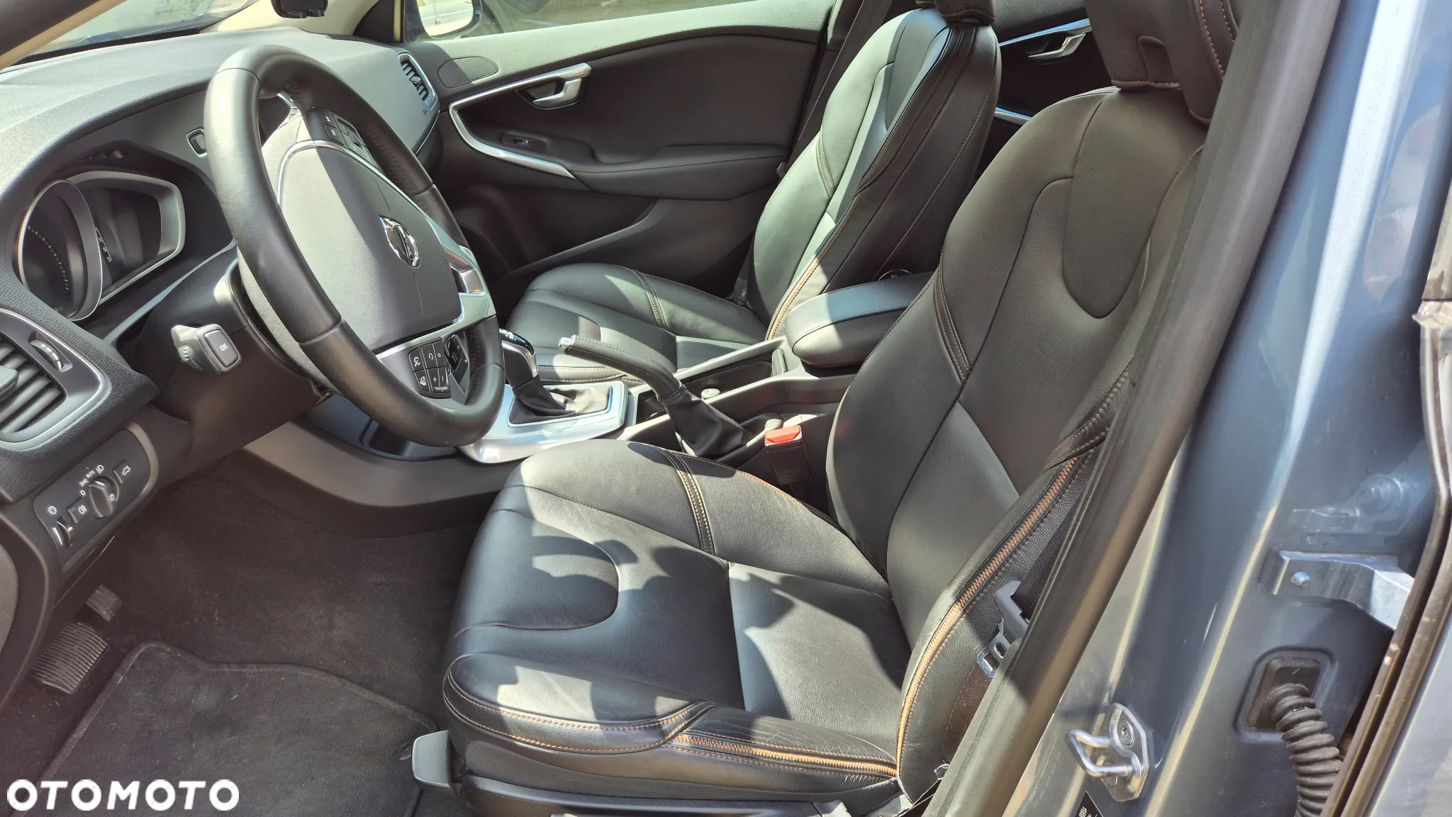 Volvo V40 Cross Country T3 Drive-E Summum - 11