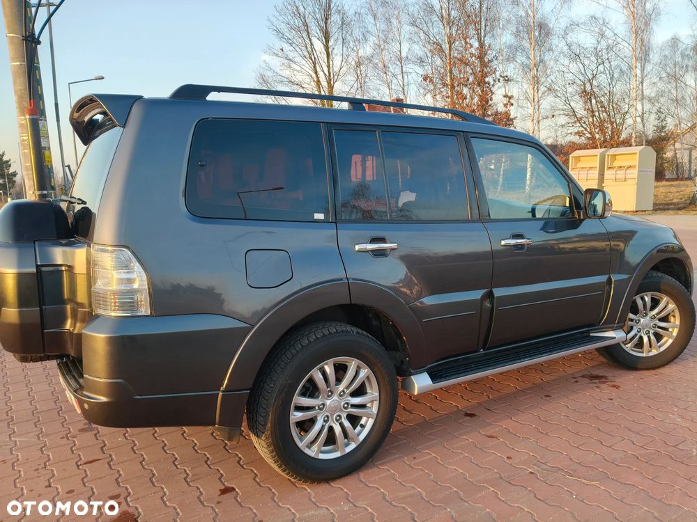 Mitsubishi Pajero - 3