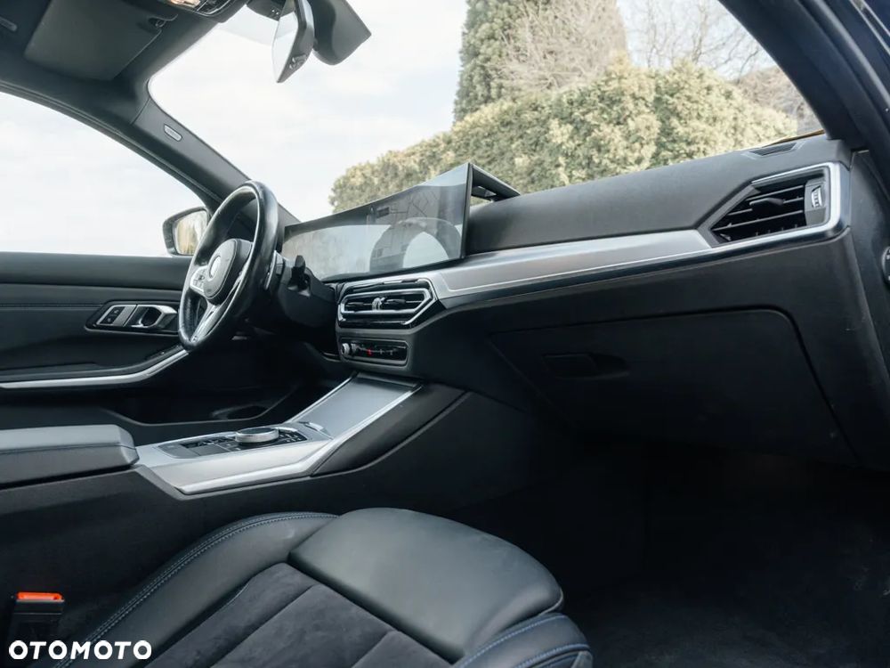 BMW Seria 3 320d xDrive mHEV M Sport - 9