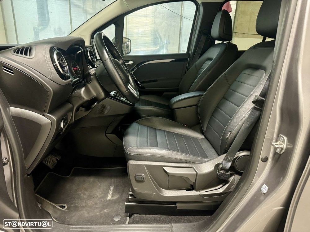 Mercedes-Benz T 180 d - 32