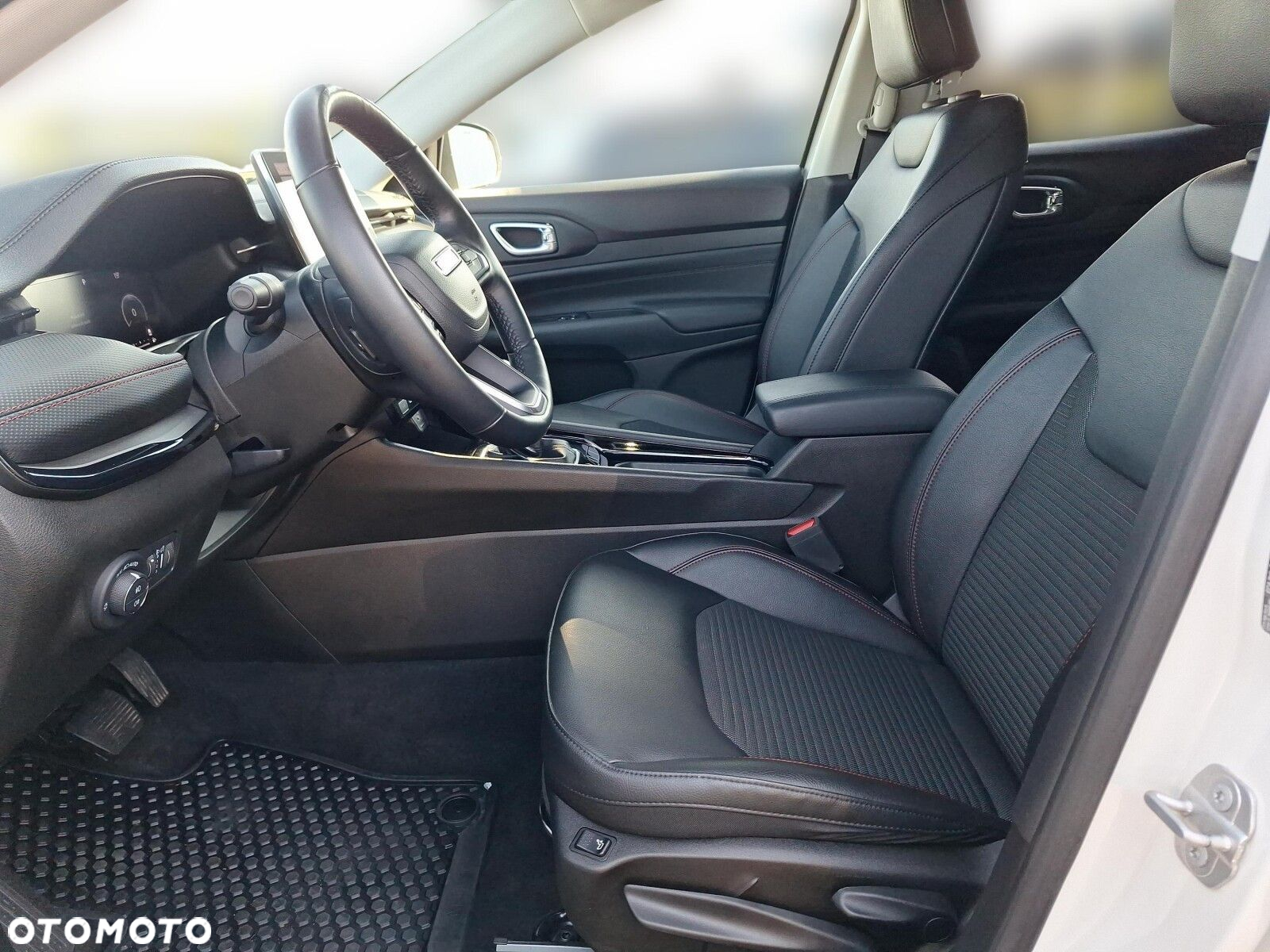 Jeep Compass - 10