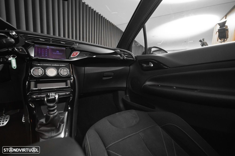 DS DS3 1.2 PureTech Sport Chic - 15