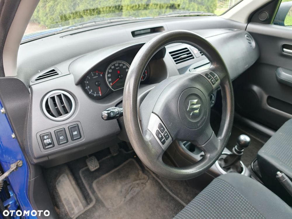 Suzuki Swift - 8