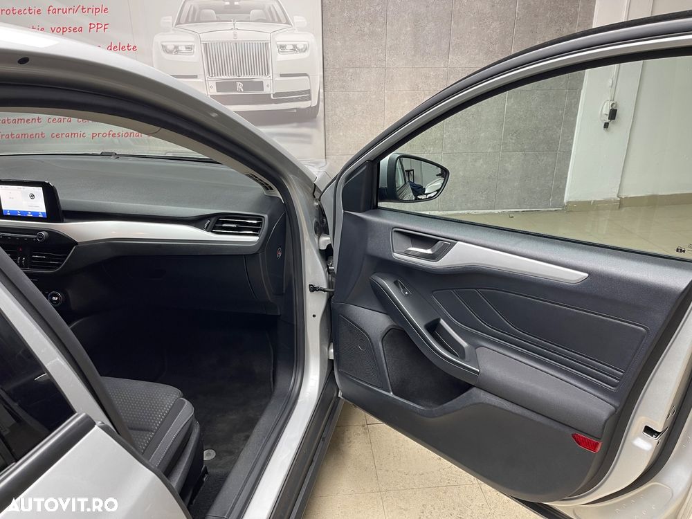 Ford Focus 1.0 EcoBoost Trend - 13