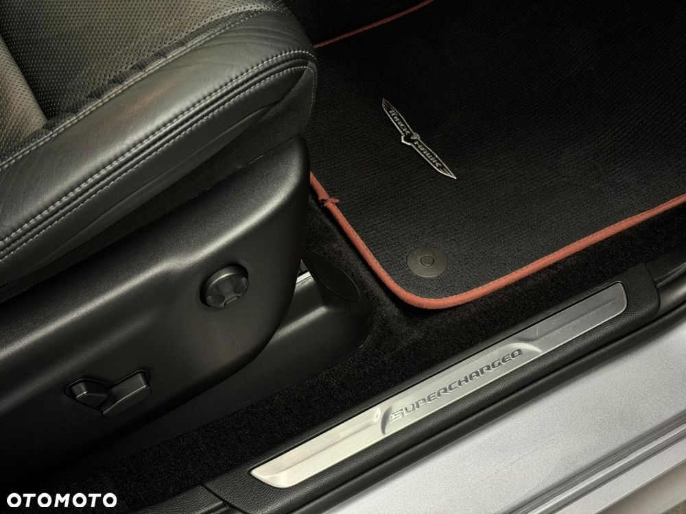 Jeep Grand Cherokee - 27