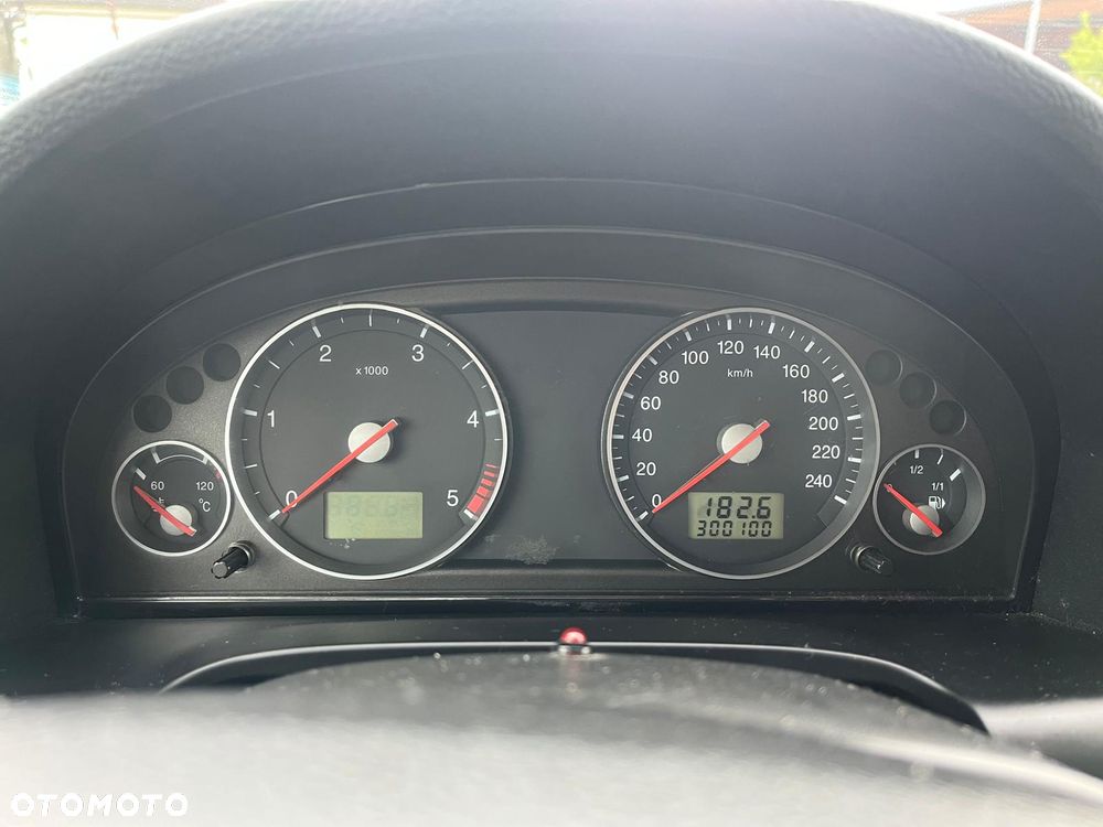 Ford Mondeo 2.0 TDCI DPF Ghia - 8