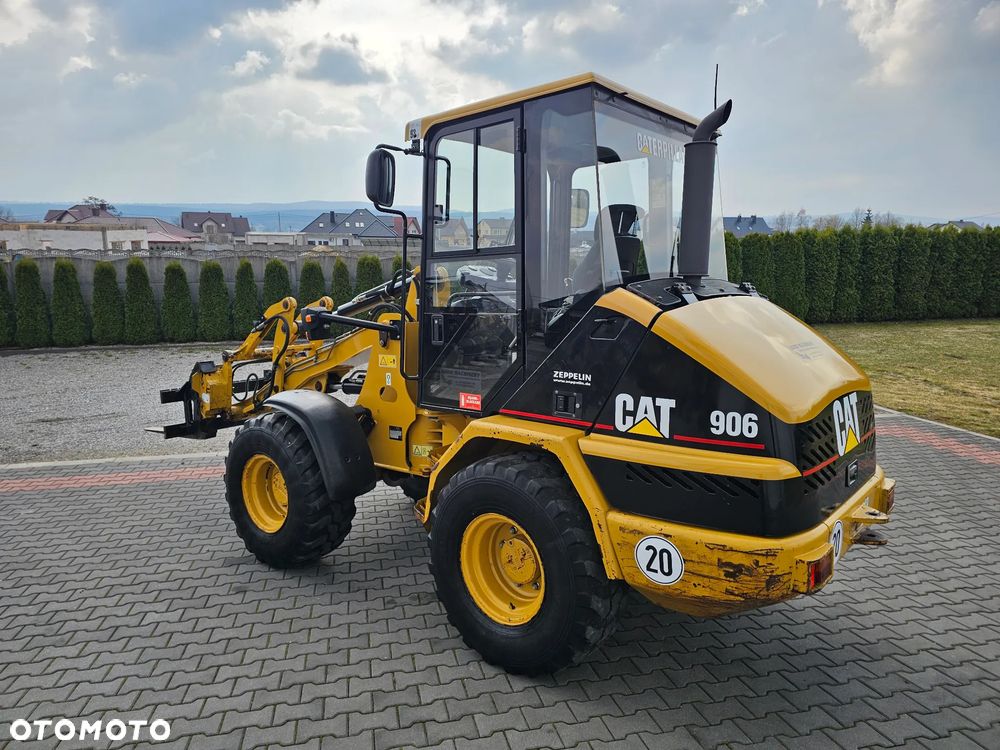 Caterpillar 906 - 3