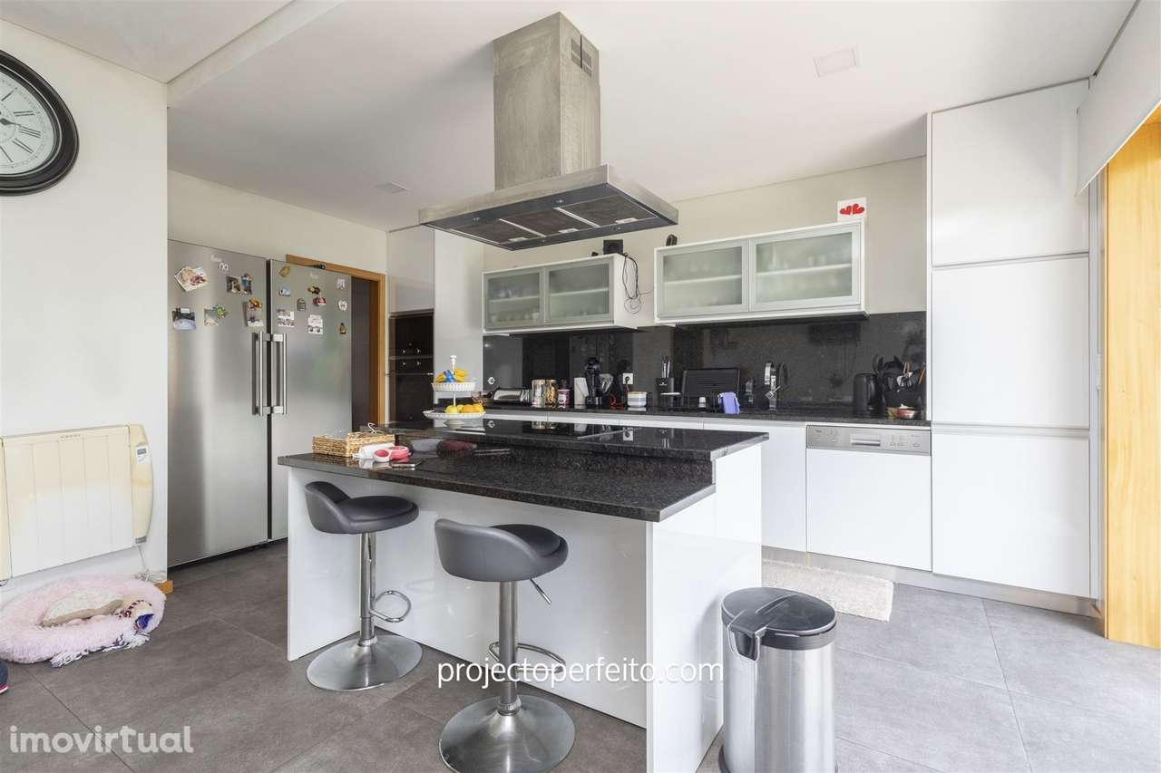 Moradia em Banda T3+2 Venda em Nogueira da Regedoura,Santa Maria da Fe - Grande imagem: 3/24