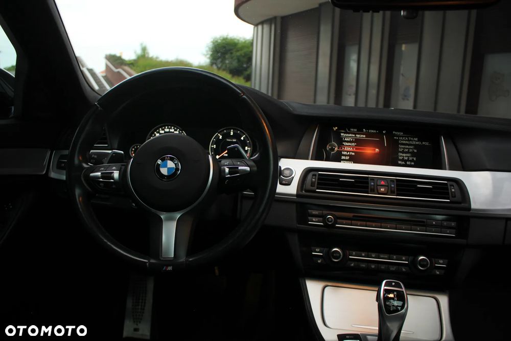 BMW Seria 5 M550d xDrive - 23
