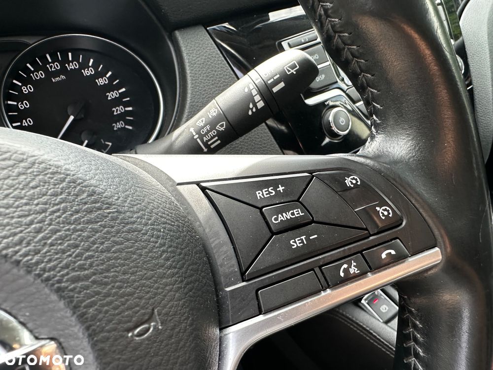 Nissan Qashqai 1.2 DIG-T Xtronic ACENTA - 19