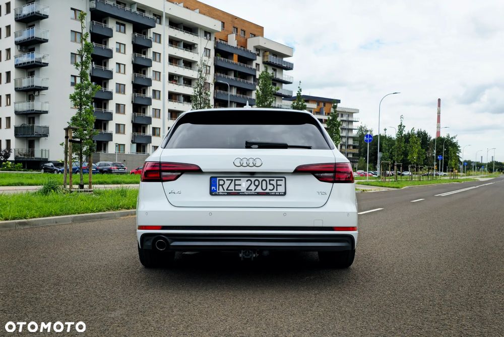 Audi A4 Avant 2.0 TDI Sport - 16