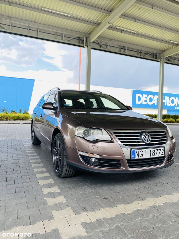 Volkswagen Passat - 1
