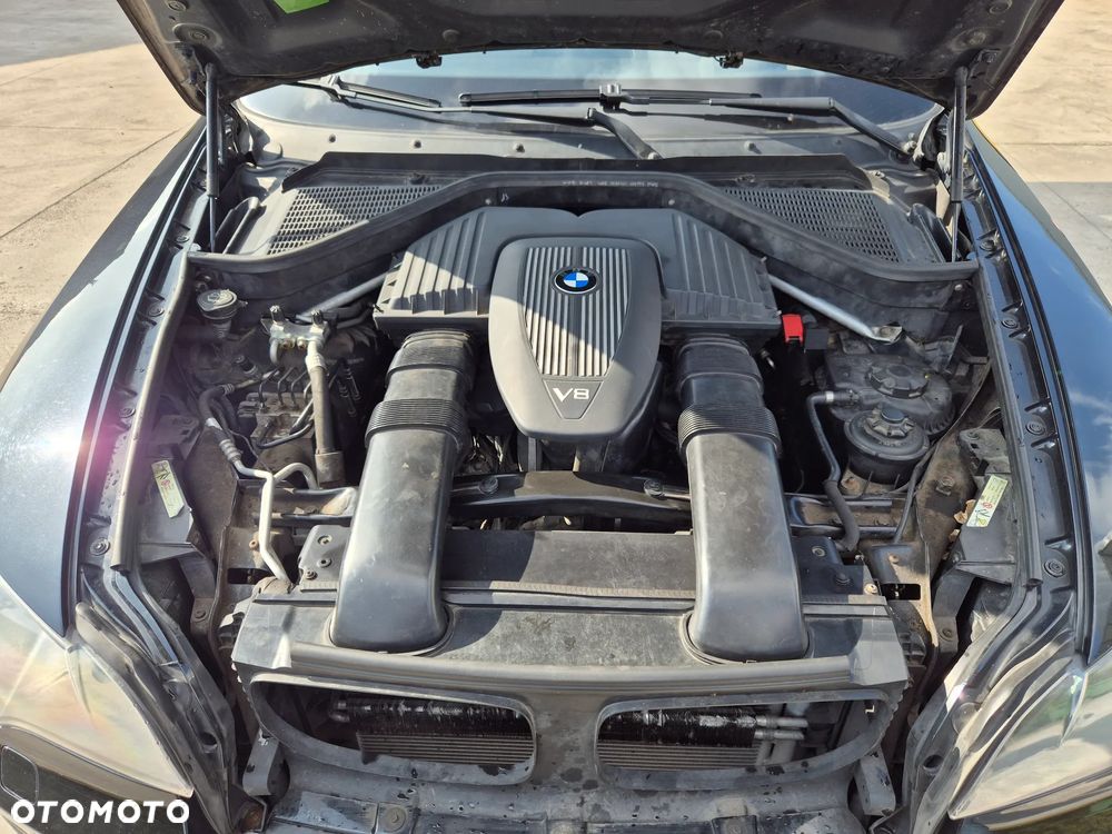 BMW X5 4.8i xDrive - 20