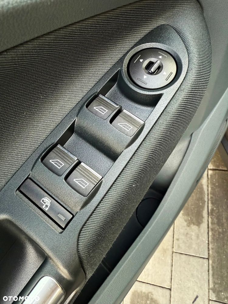 Ford C-MAX 2.0 TDCi Champions Edition - 31