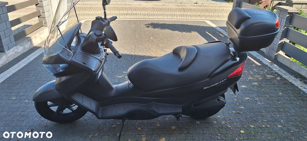 Suzuki Burgman - 4