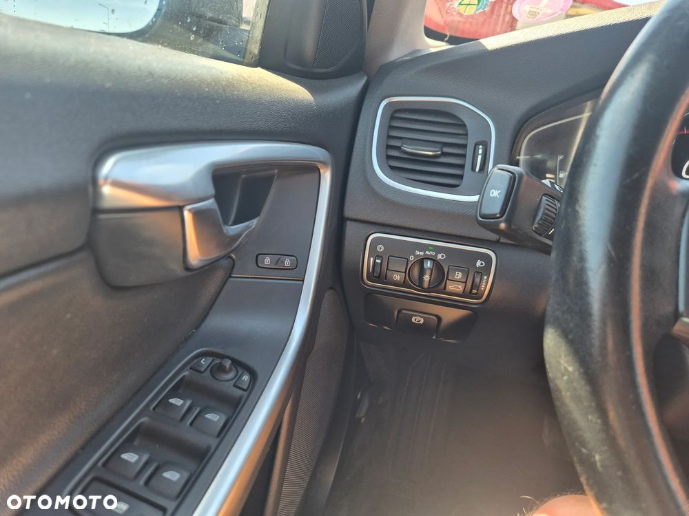 Volvo V60 - 13