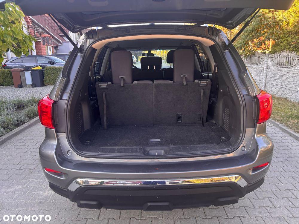 Nissan Pathfinder - 18