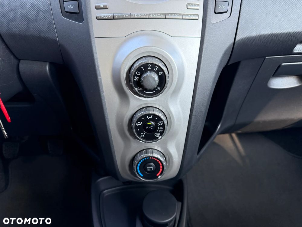 Toyota Yaris 1.0 Sol - 19