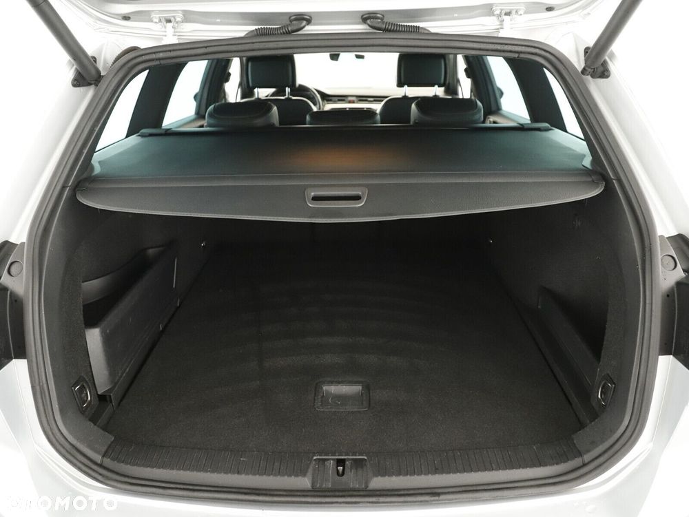 Volkswagen Passat - 24