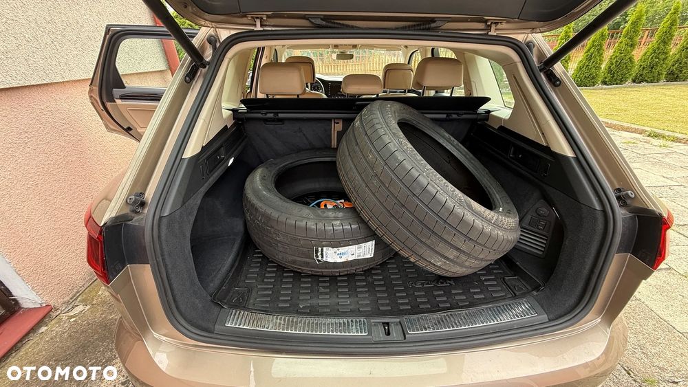 Volkswagen Touareg - 26