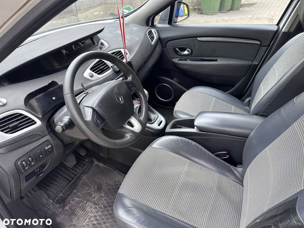 Renault Scenic 2.0 16V Bose Edition CVT - 15