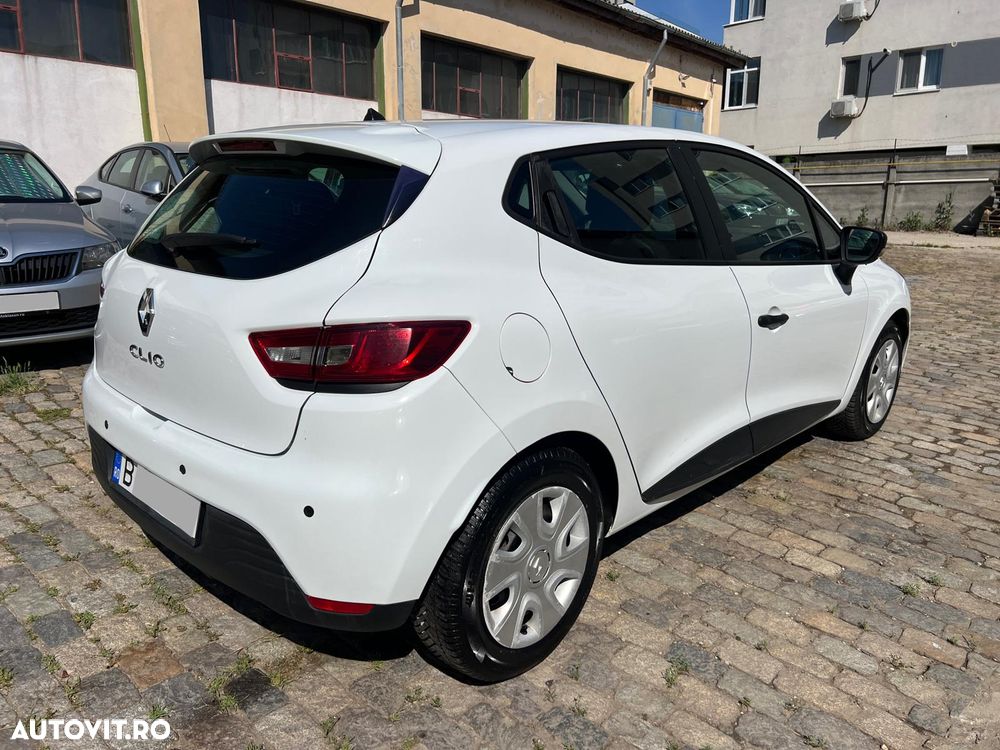 Renault Clio 1.2 16V Authentique - 5