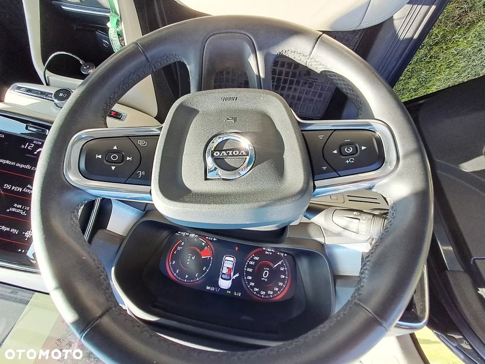 Volvo XC 40 T5 AWD Momentum - 22