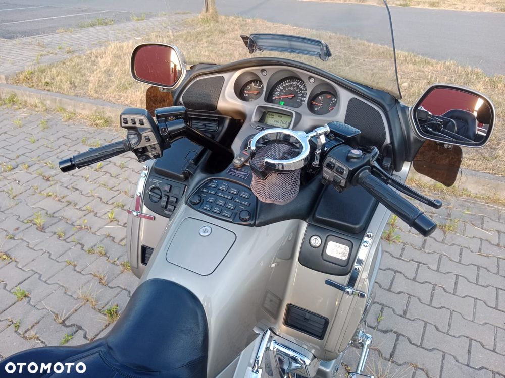 Honda GL - 12