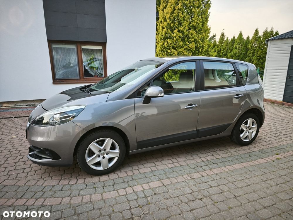 Renault Scenic 1.6 16V 110 TomTom Edition - 19