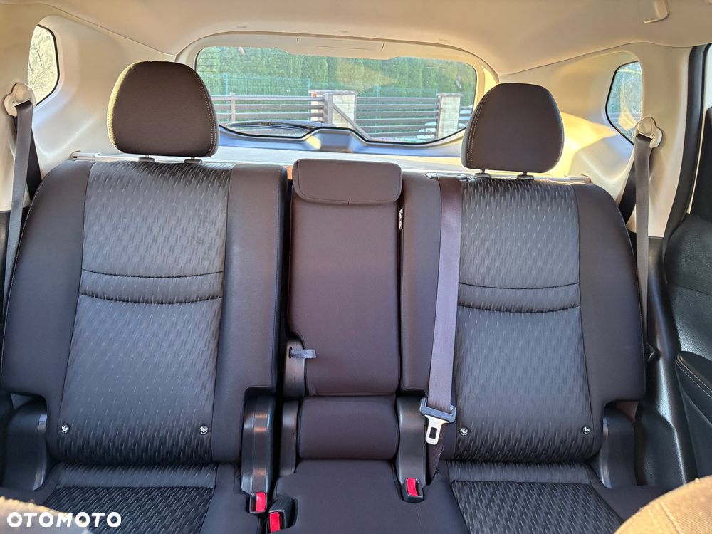 Nissan X-Trail 2.0 dCi Acenta 2WD Xtronic - 23