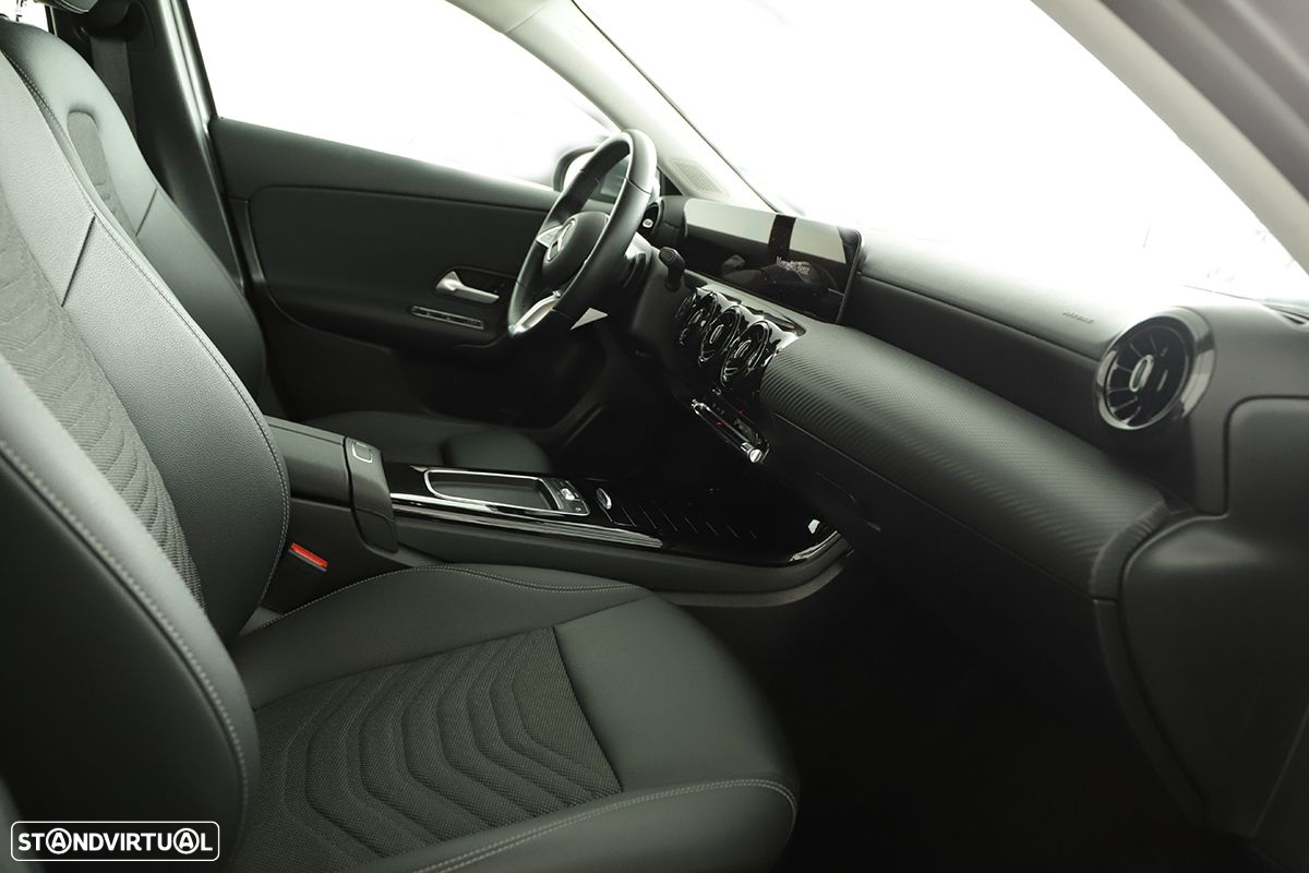 Mercedes-Benz A 200 Standard - 21