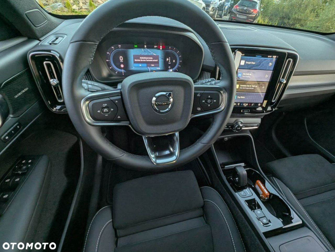 Volvo XC 40 B3 Plus Dark - 13