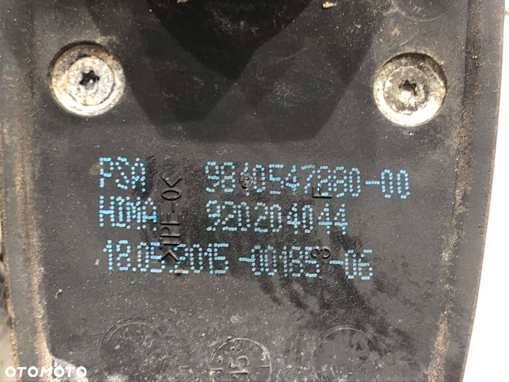 ANTENA DACHOWA - 174.00 PLN - CITROEN C3 II (SC_) 2009 - 2022 1.0 VTi 68 50 kW [68 KM] benzyna 2012 - 4