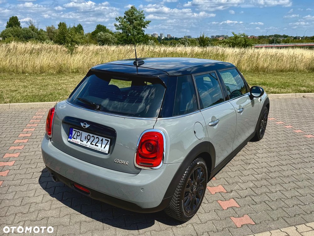 MINI Cooper Standard - 5