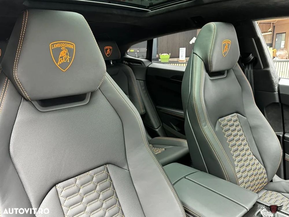 Lamborghini URUS Standard - 12
