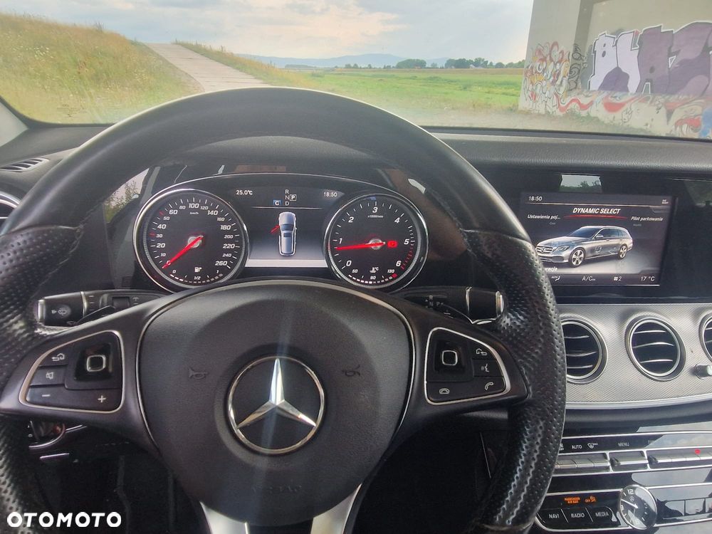 Mercedes-Benz Klasa E 220 d 9G-TRONIC - 12