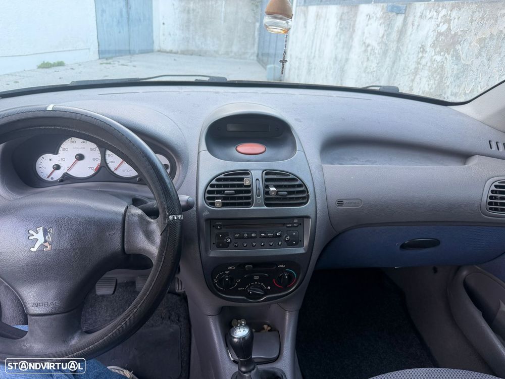 Peugeot 206 - 4