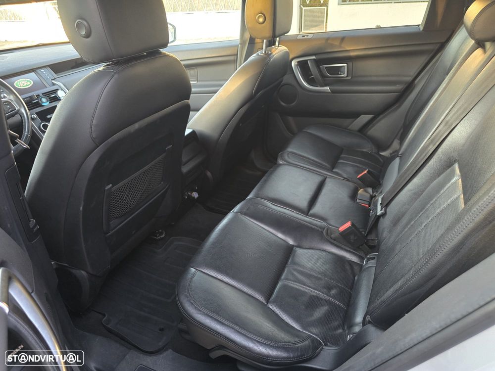 Land Rover Discovery Sport - 11