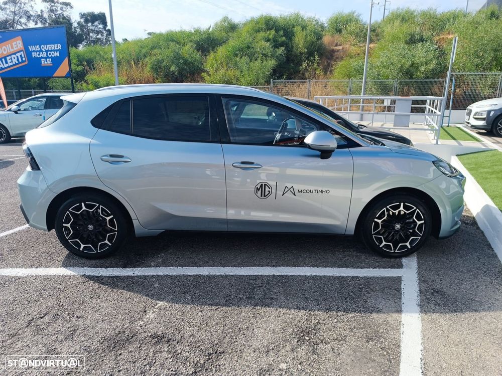 MG MG4 64 kWh Luxury - 5