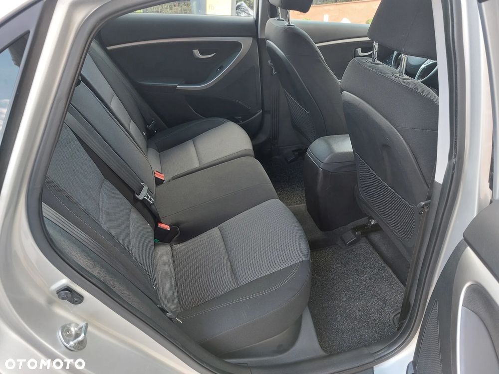 Hyundai i30 blue 1.6 GDI YES Gold - 16