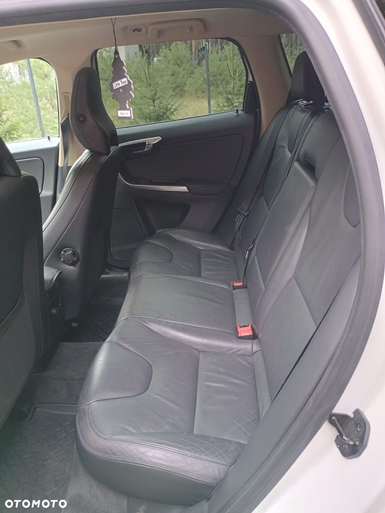 Volvo XC 60 D4 Geartronic Summum - 10