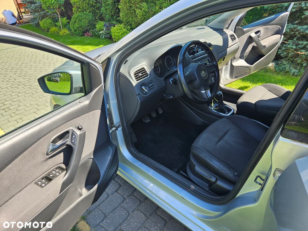 Volkswagen Polo 1.4 16V Trendline - 6