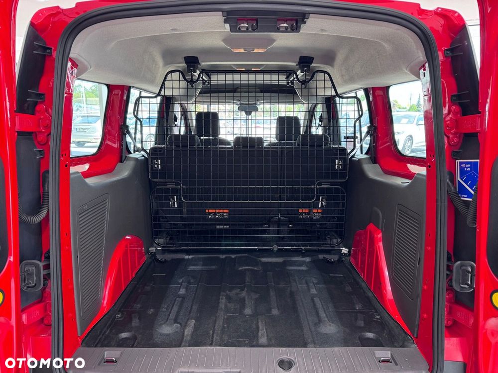 Ford Transit Connect - 18