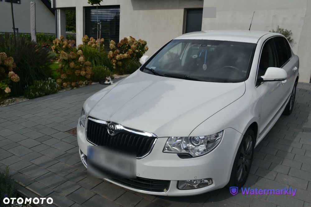 Skoda Superb 2.0 TDI Elegance - 4