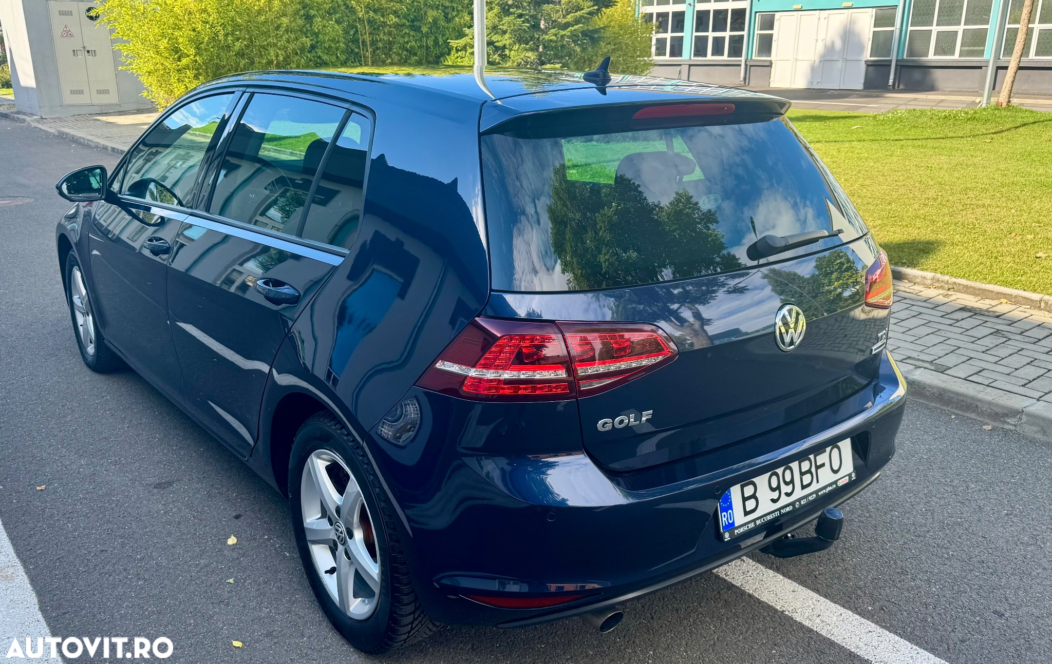 Volkswagen Golf Variant 1.6 TDI (BlueMotion Technology) DSG Trendline - 2