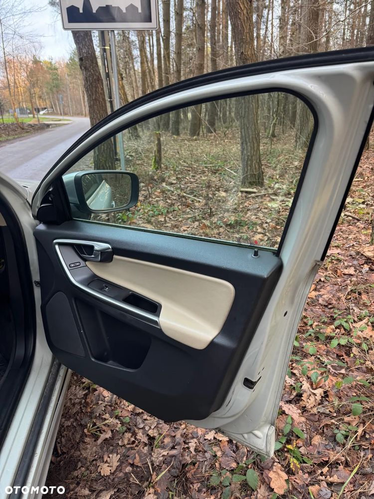 Volvo XC 60 D5 AWD RDesign - 14