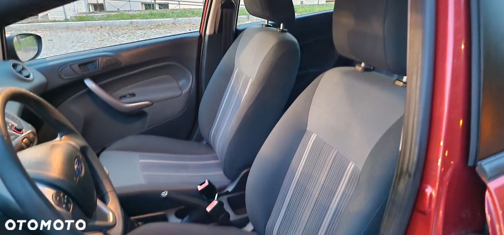 Ford Fiesta 1.25 Ambiente EU5 - 25