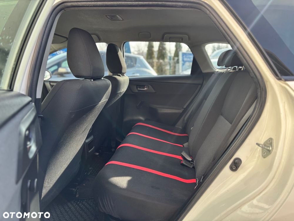 Toyota Auris - 11