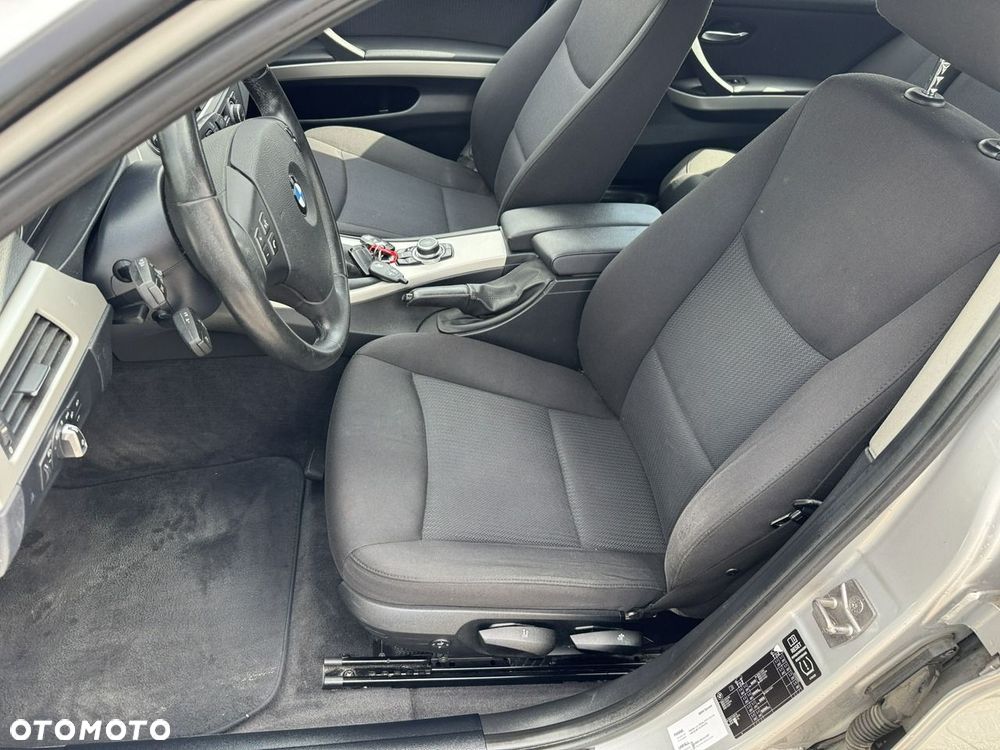 BMW Seria 3 318d - 18