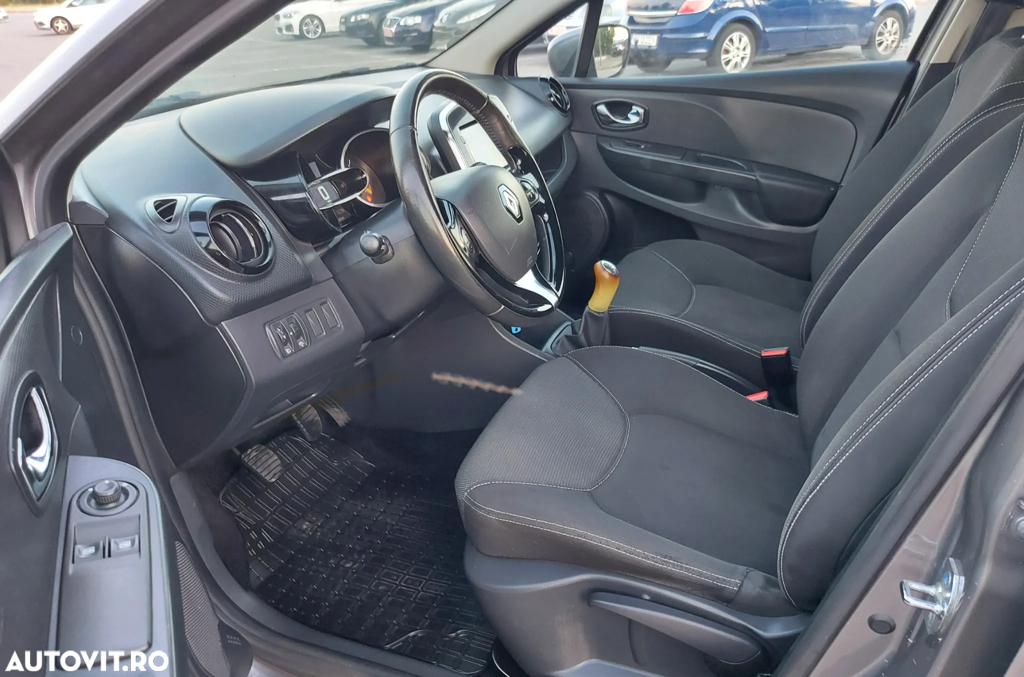 Renault Clio - 12